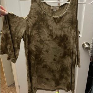 Cold shoulder -multi color top (Camouflage)